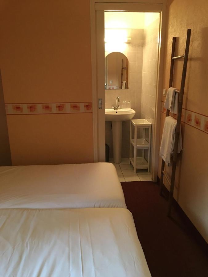 Hotel Le Grillon Pontorson Esterno foto