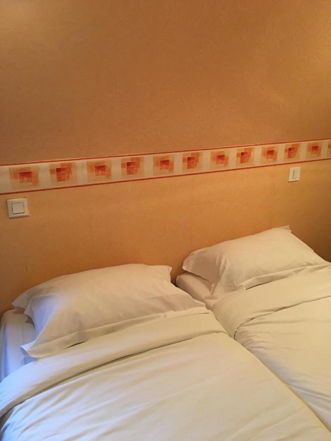 Hotel Le Grillon Pontorson Esterno foto